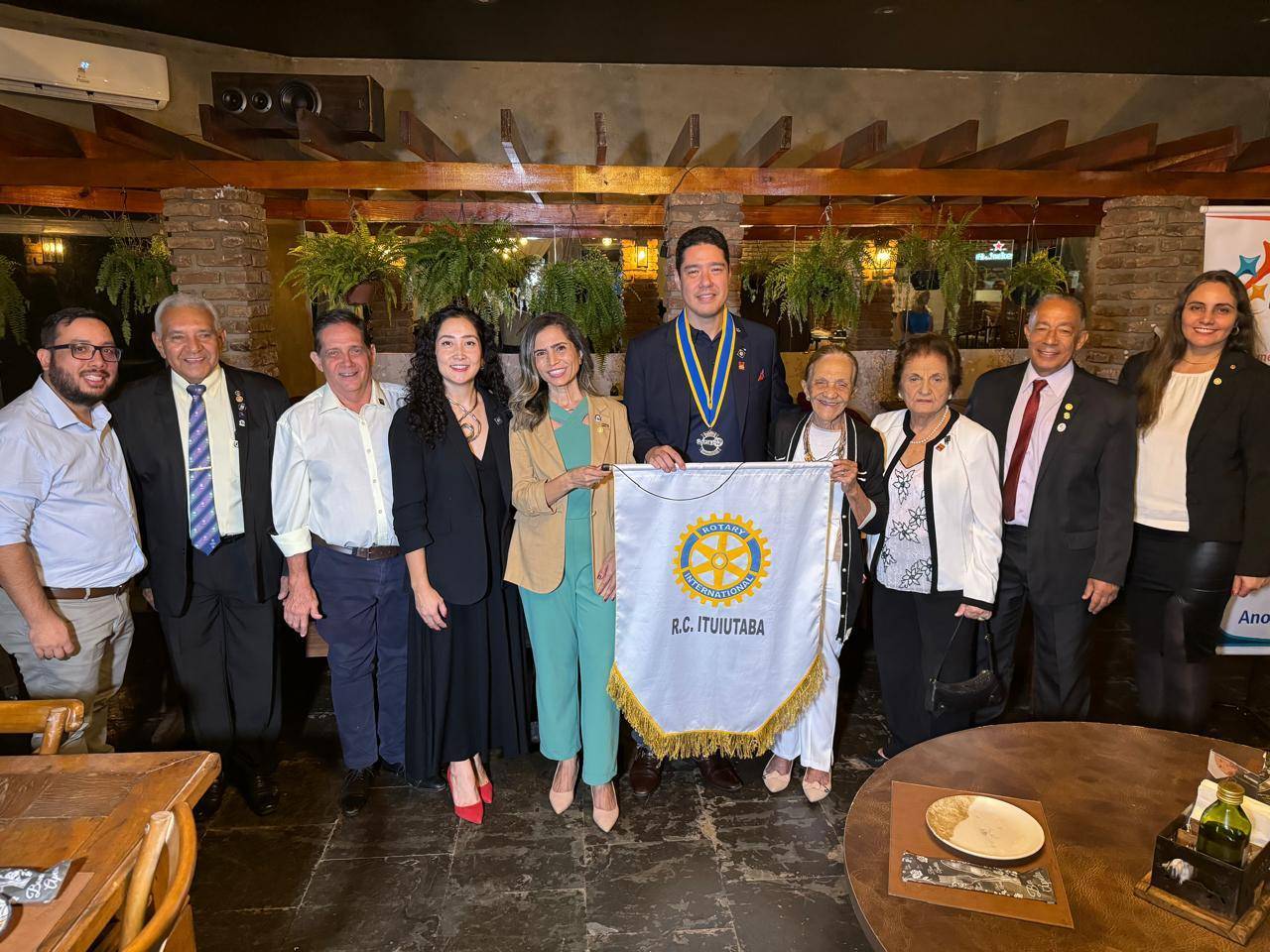 Presidente Rodrigo Keiji e a nova diretoria.