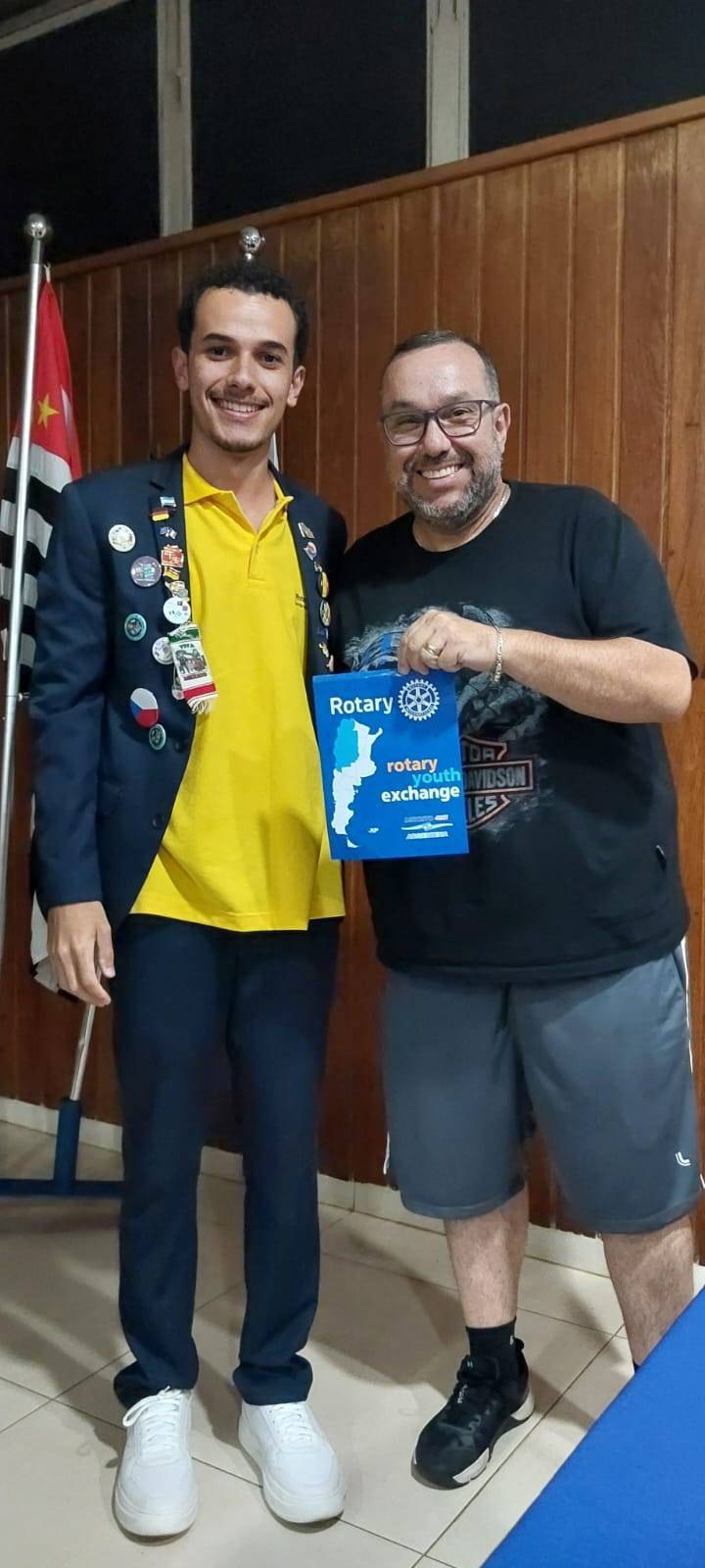 INTERCÂMBIO DE JOVENS