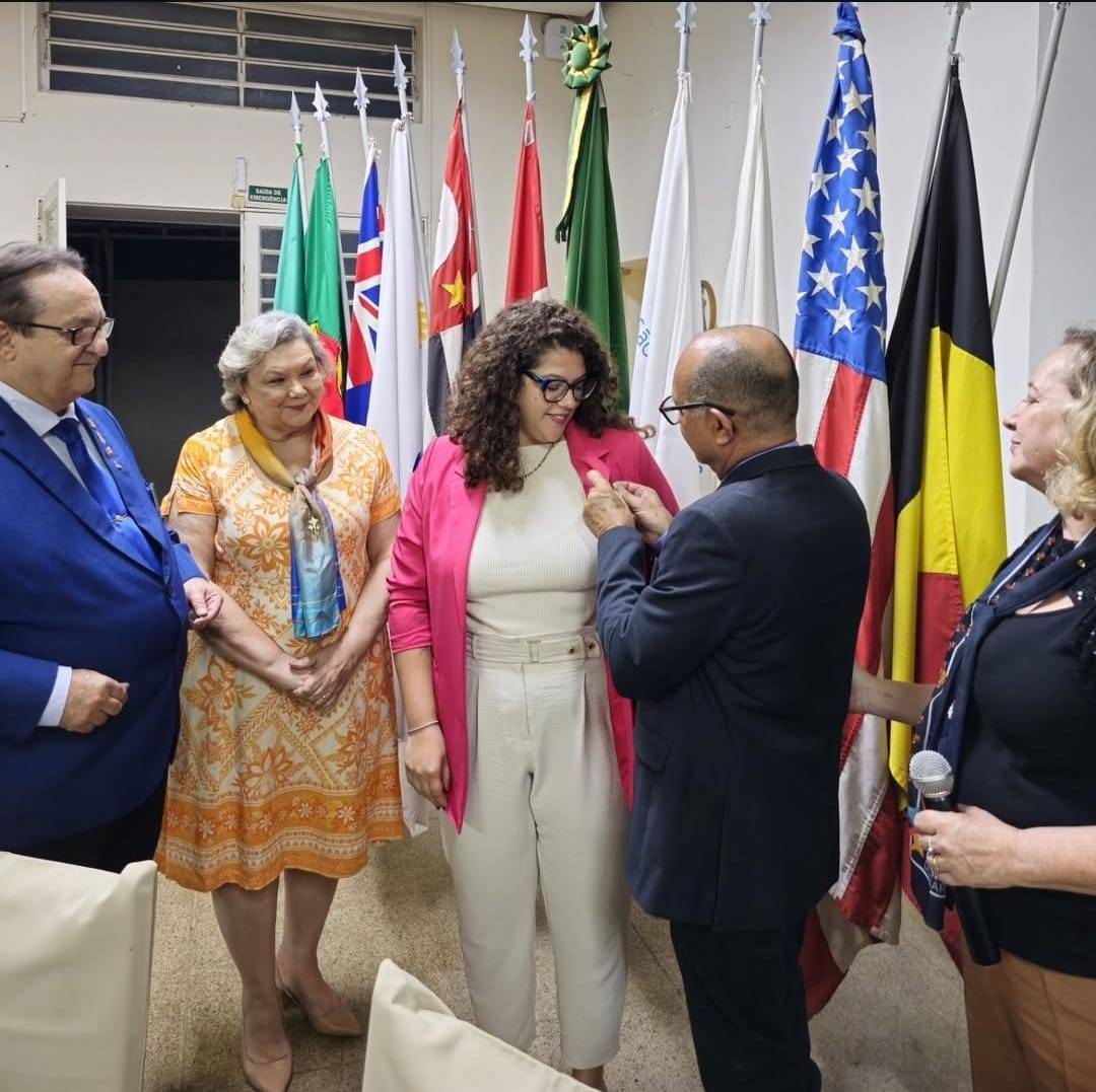 Natália Quinalha torna-se dupla associada no Rotary Club de São José do Rio Preto - Norte