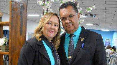 A Governadora do Distrito 4770 de Rotary International, Marilene Gomes de Rezende, apresenta o nome do rotariano NIVALDO LEAL DA SILVA, associado do Rotary Club de Frutal Sul para o cargo de Governador Distrital 2027-28.