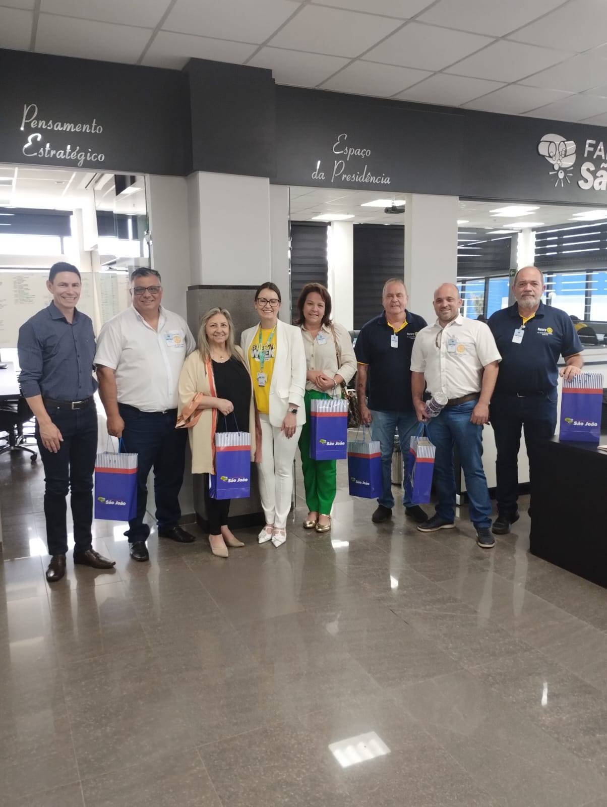 MK Projetos Culturais liderou Comitiva do Rotary Santo Ângelo Norte em visita ao CD da Farmácias São João. Saiba mais. Clique aqui.