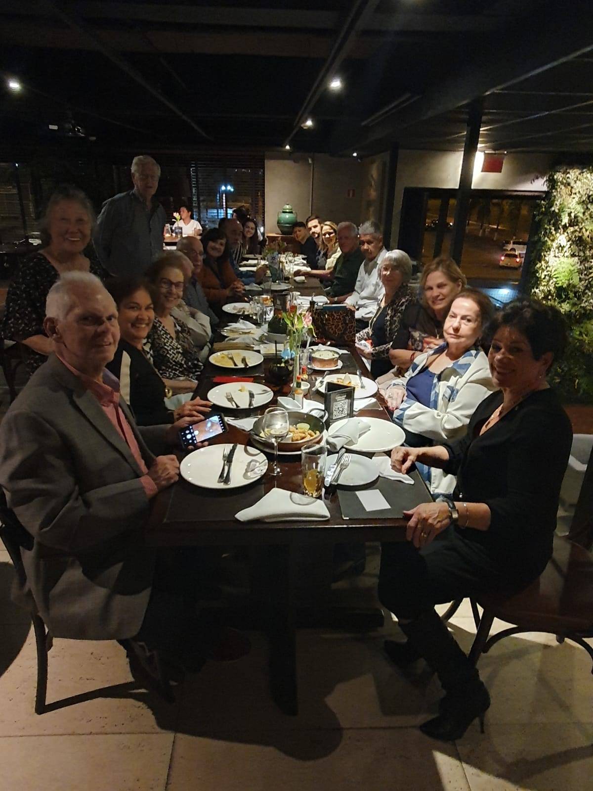 COMEMORAÇÃO DO ANIVERSÁRIO DE 54 ANOS DO ROTARY CLUB DE BRASÍLIA-LESTE E DO DIA DAS MÃES.