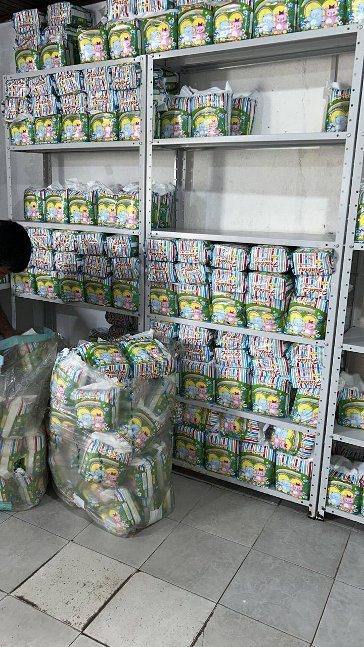 O Rotary Club de Jaguarão,parceiro da Fábrica de Fraldas ,que funciona no Presídio Estadual de Jaguarão,onde em 19/12/2024 foram distribuídos 90 pacotes de fraldas infantis e 4 pacotes de fraldas geriátricas para os Programas da Secretaria de Desenvolvimento Social,e pastorais da criança e caridade. Esse quantidade beneficia crianças em vulnerabilidade social.