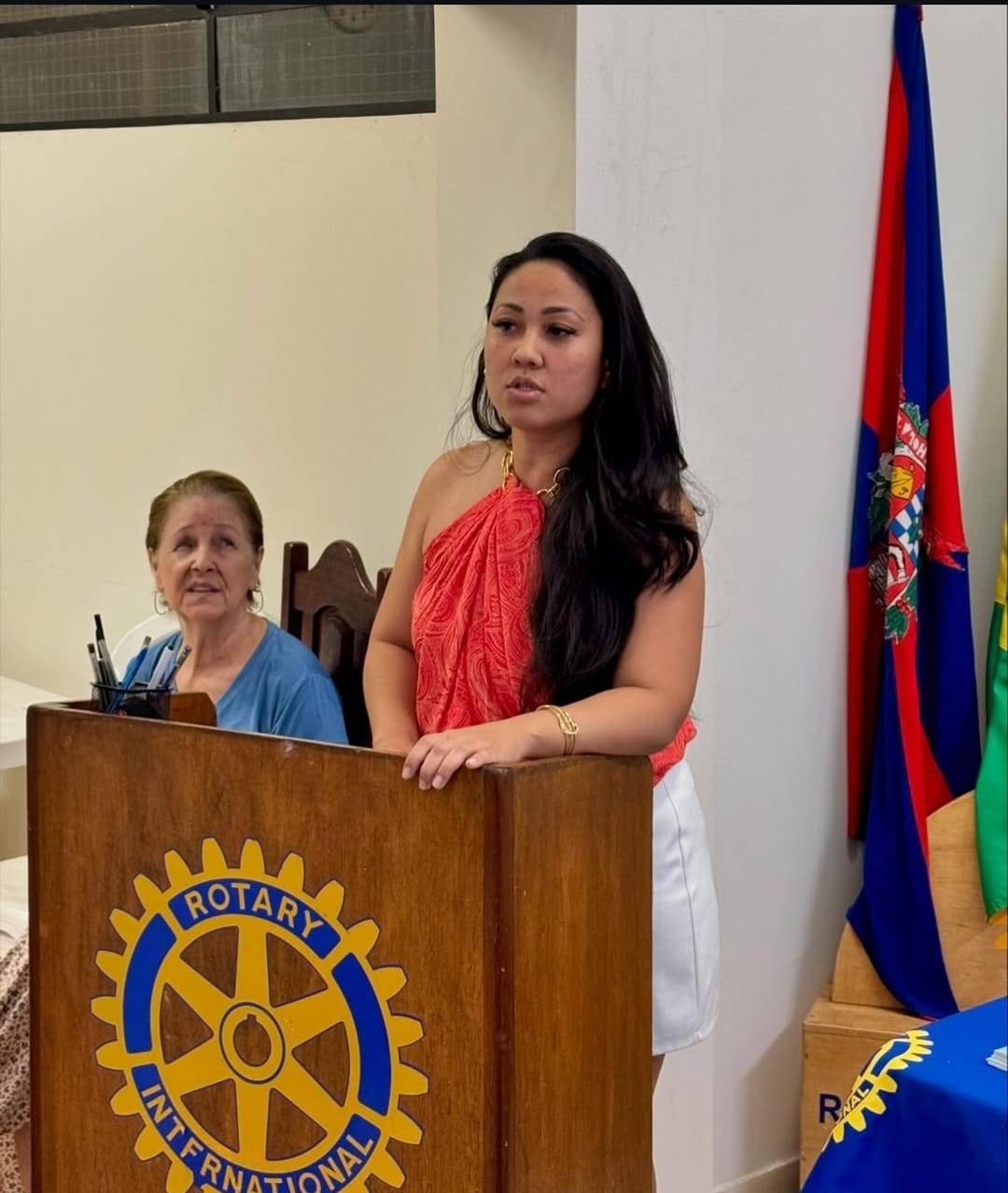 Rotary Club de Lins - Sul Realiza Palestra Reunião Ordinária e Realiza Palestra em Comemoração ao Mês das Profissões