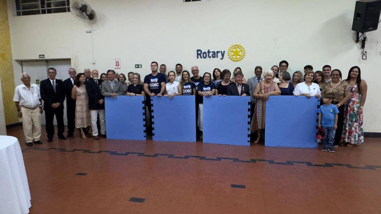 Entrega simbólica de 100 unidades de Tatames ao COSC - Centro de Orientação e Serviços à Comunidade