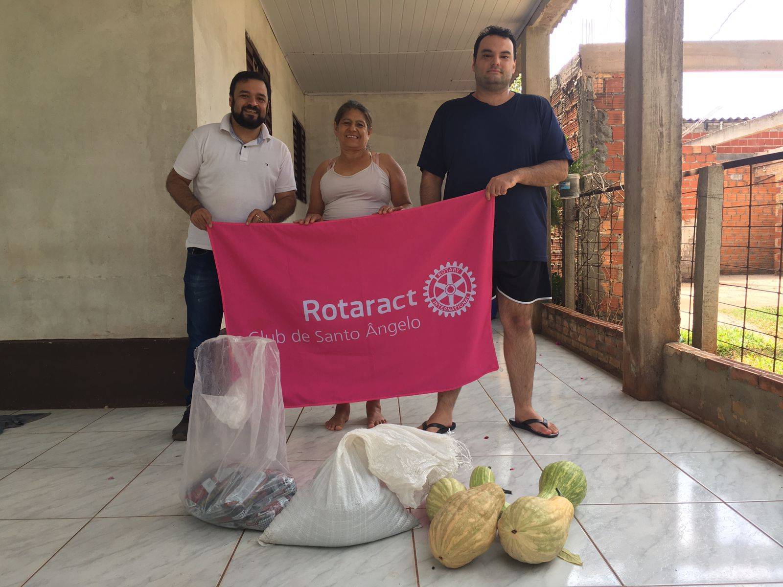 Parceria entre a AMA Santo Ângelo e Rotaract resultou em doações para o projeto Amor e Sopa 