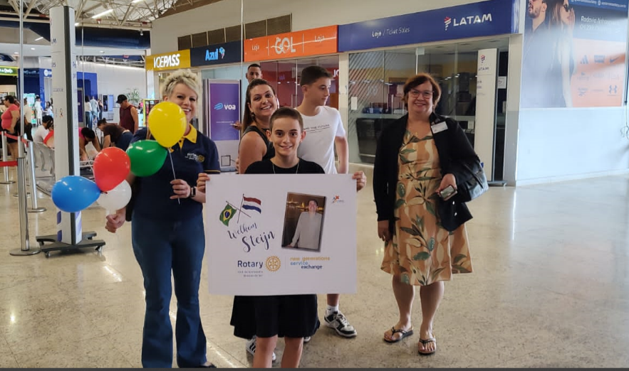 Chegada de Steijn Tiemen Zwart - Holanda - Distrito 1610, no IRA do Distrito 4540, k