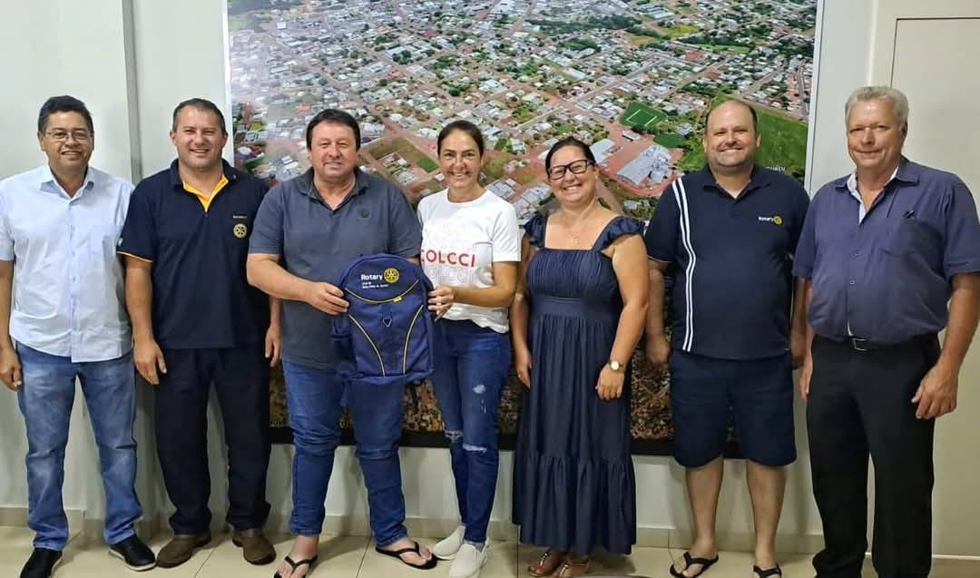 Visita a prefeitura.