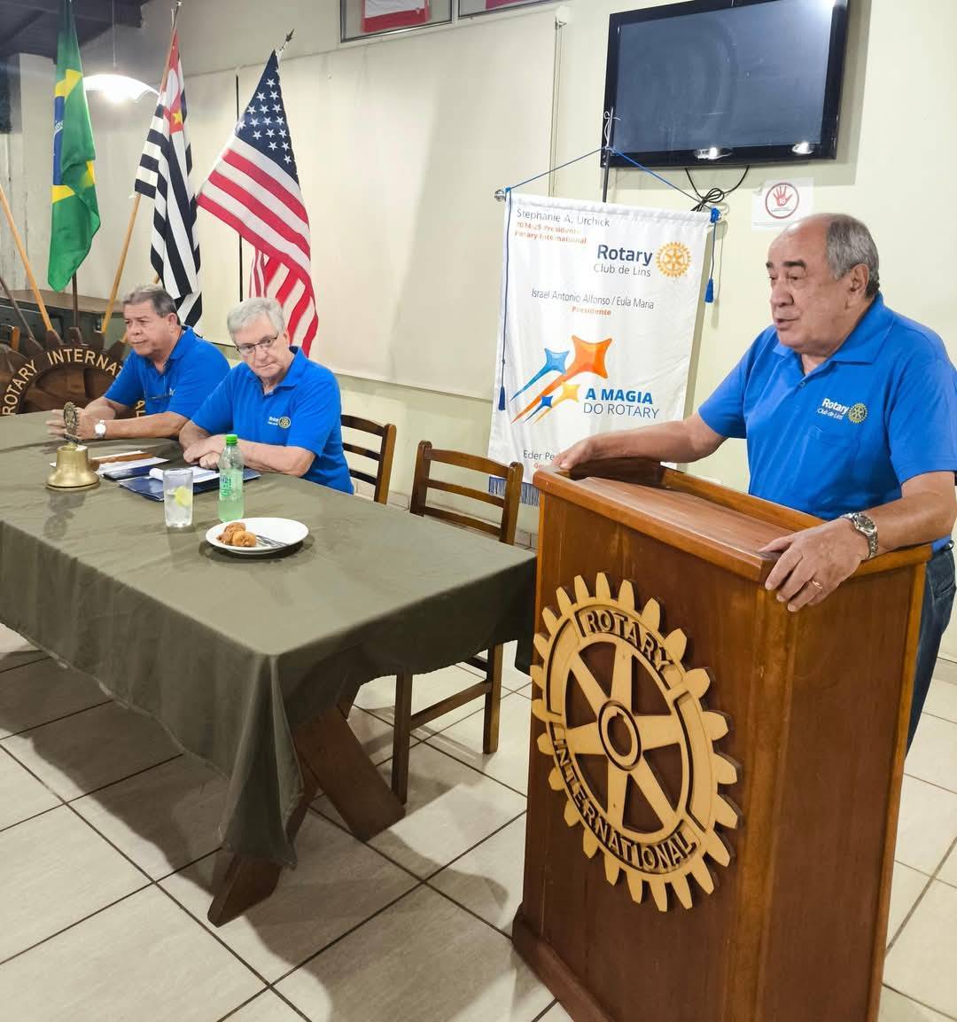 Rotary Club de Lins realiza mais uma reunião ordinária