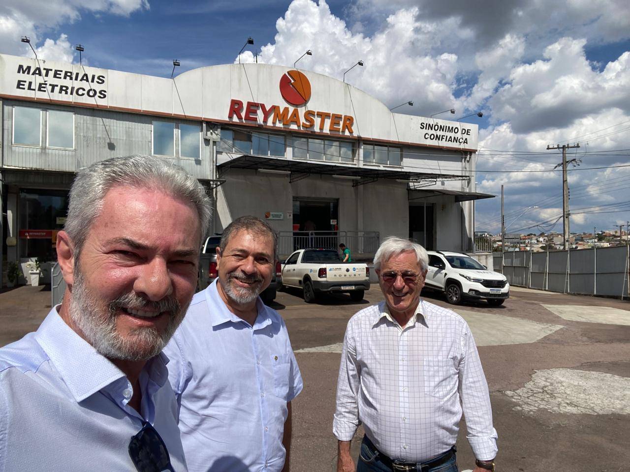 Sr. MARCO ANTONIO STOPPA (REYMASTER) e ASSOCIADOS LAERZIO CHIESORIN JUNIOR E JOÃO CARLOS ROSO DO RCC GUABIROTUBA