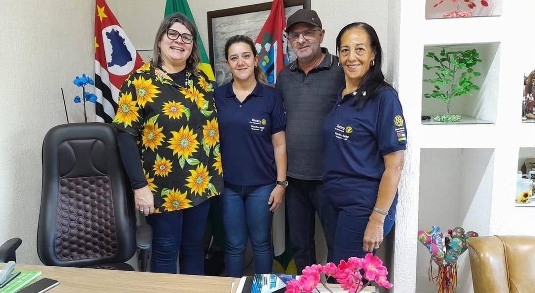 Rotary Club de Guaiçara realiza visita de cortesia à Prefeita Flávia e ao Pres. do Fundo Social, Senhor José Reinado