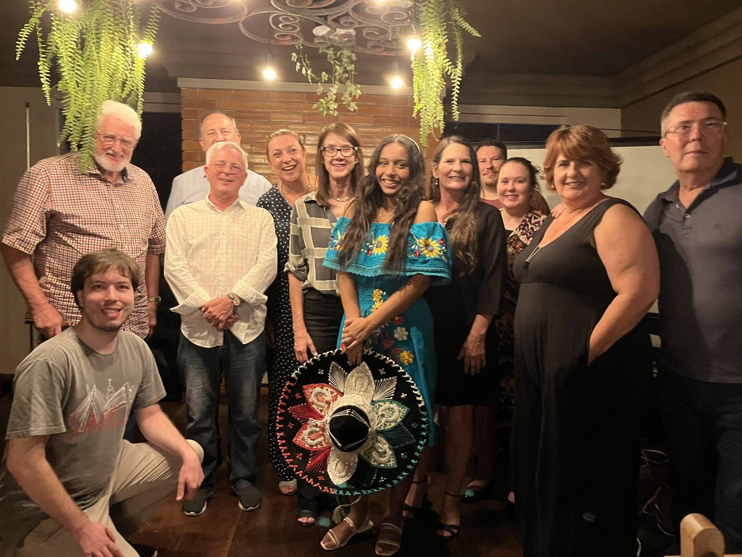 Presidente 24-25 - CÉLIA REGINA BIM / Intercambista LARISSA SOUZA