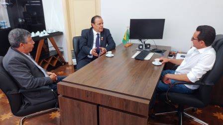 Reunião na Câmara Municipal de Bauru iniciou a participação dos rotarianos na emissora pública da cidade