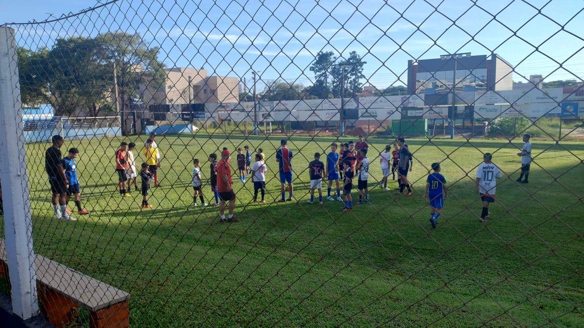 Crianças Participam do Projeto Bom de Bola, Bom na Escola!