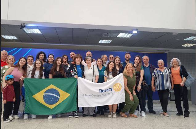 Nathálya com seu Sponsor Club e familiares