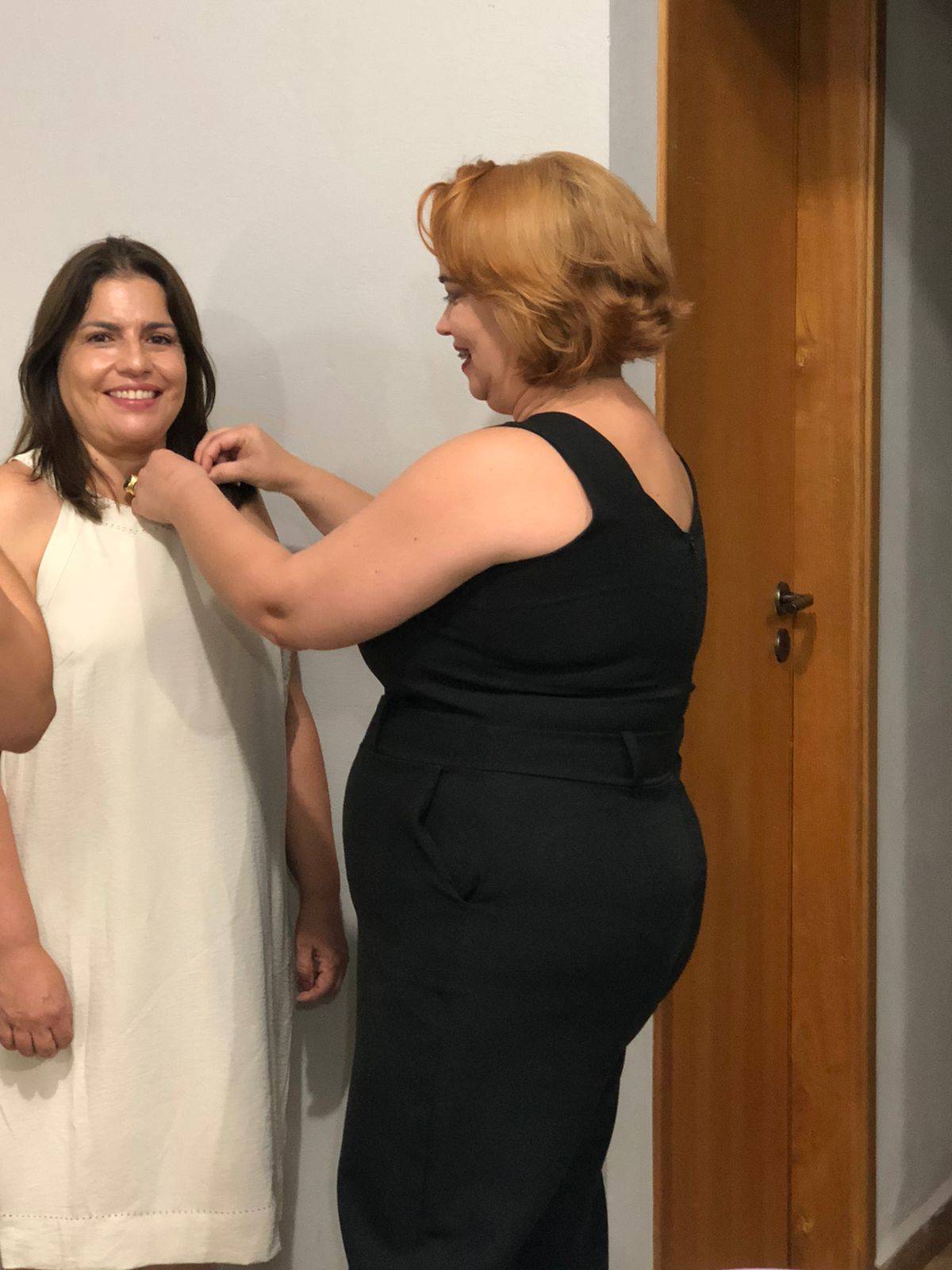 Associada Ana Americo recebe o Distintivo da Madrinha Silmara