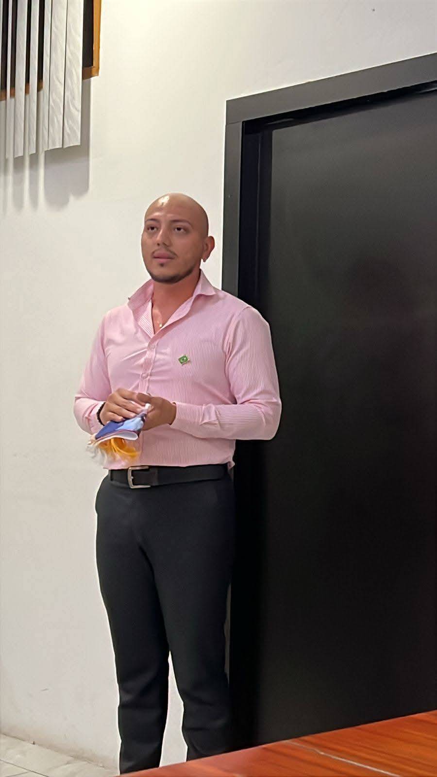 Byron Valência Alfonso realizou intercâmbio no Brasil conta sua experiência para seu clube no Equador