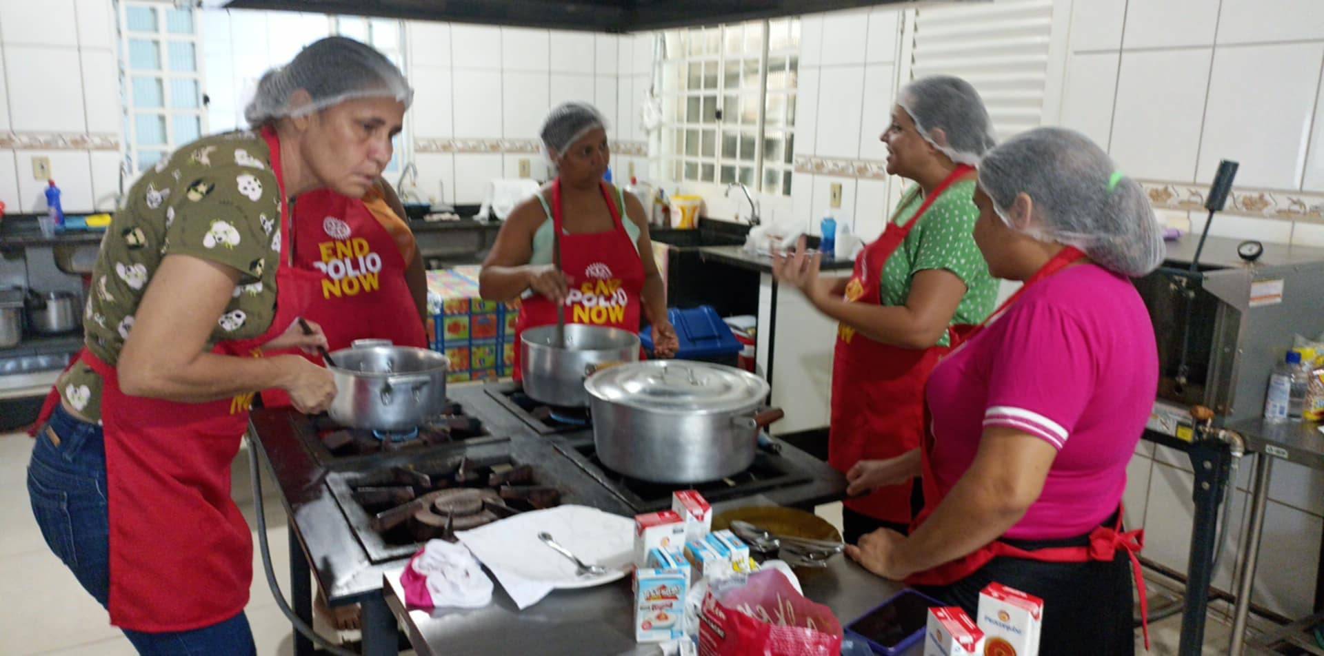 Rotary Club de Lins Norte Realizou Oficina de Ovos de Páscoa 