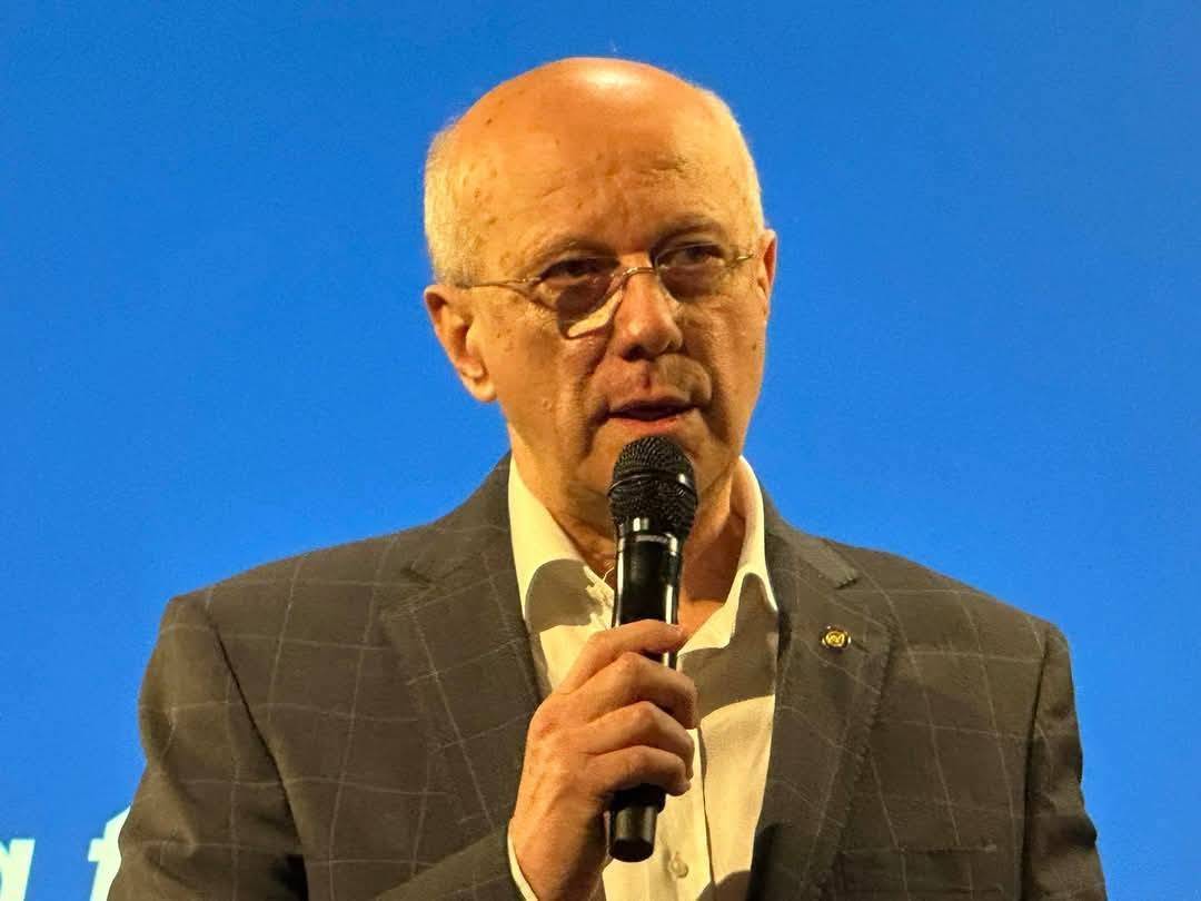 Pres. 2025-26 do Rotary International, MÁRIO CÉSAR , faz um Pronunciamento inspirador no Seminário de Apoio Global para Coordenadores Regionais 2025-28.