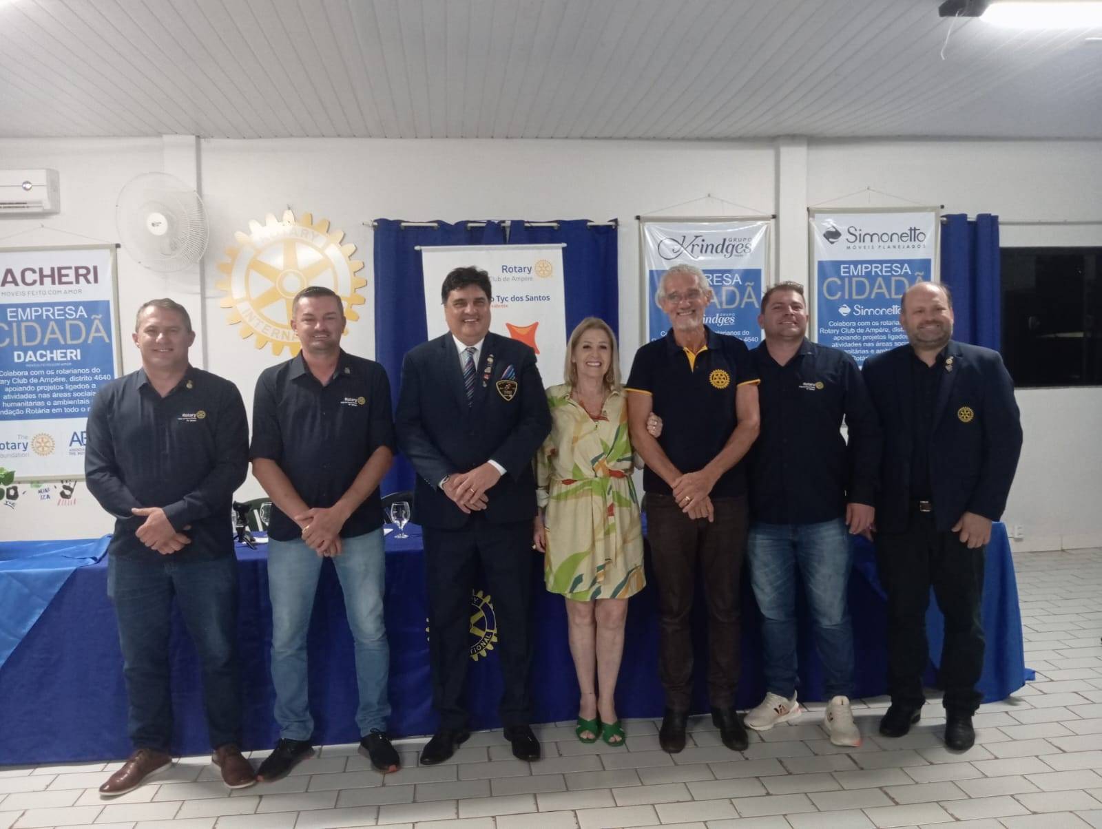 Visita ao clube de Ampére