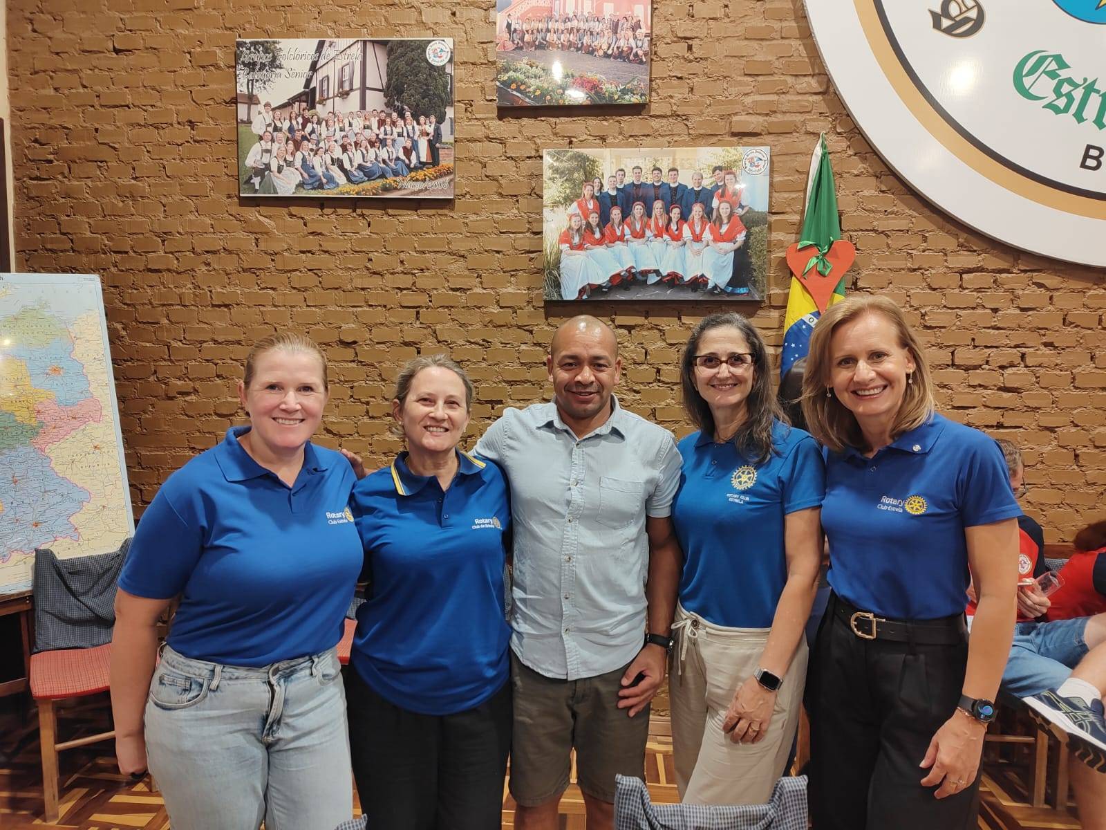 Rotarianos presentes no lançamento 57 Festival do Chucrute