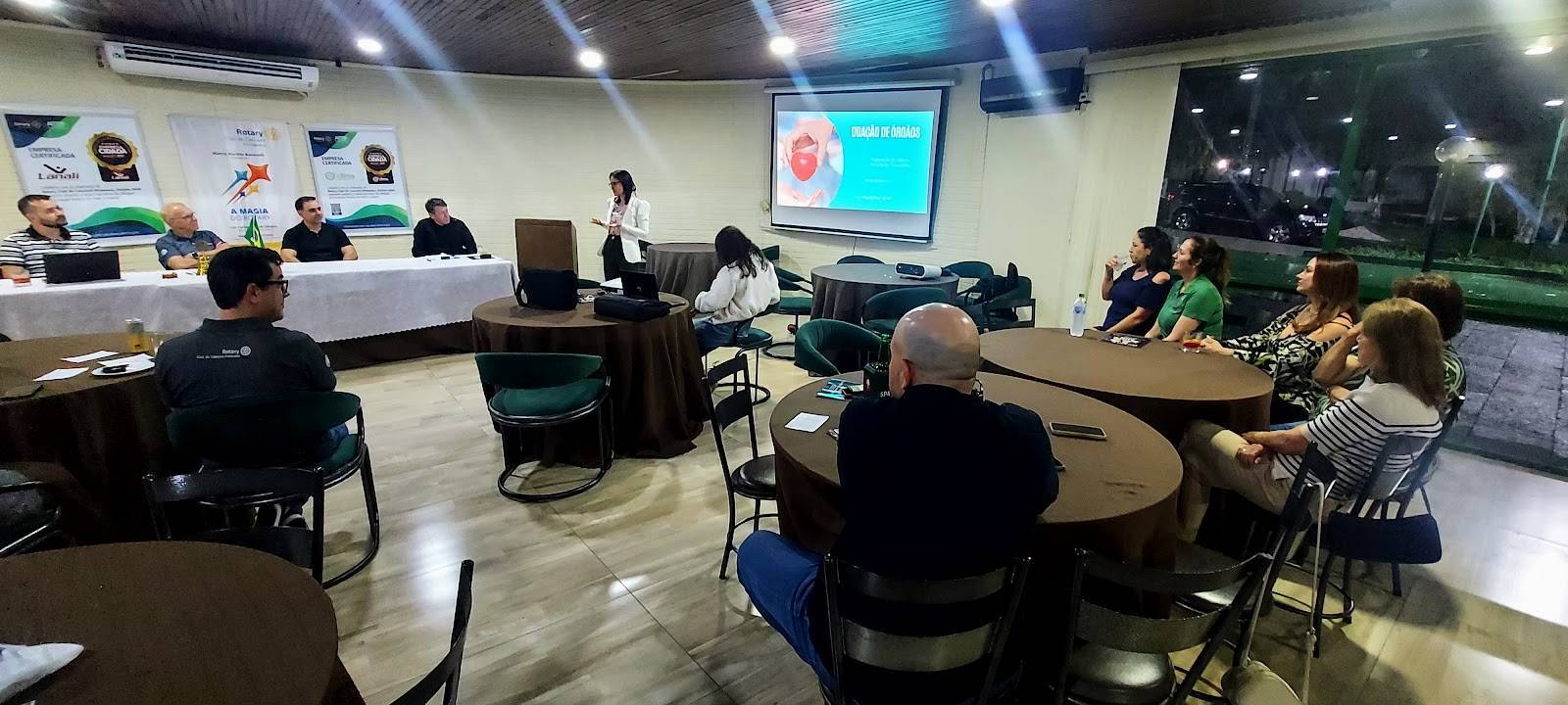 Rotary Club de Cascavel Primavera encerra calendário de palestras de 2024 com reflexão profunda sobre doação de órgãos