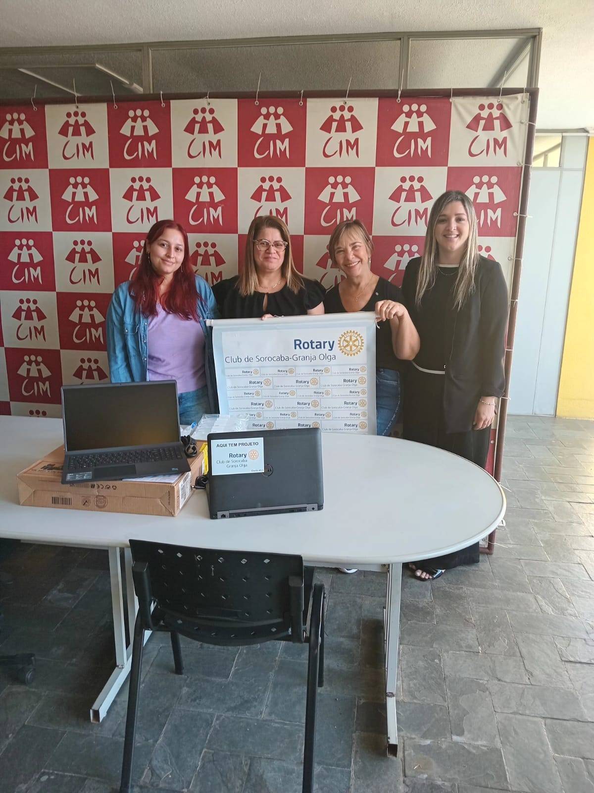 Doação de dois Notebooks para o CIM MULHER de Sorocaba