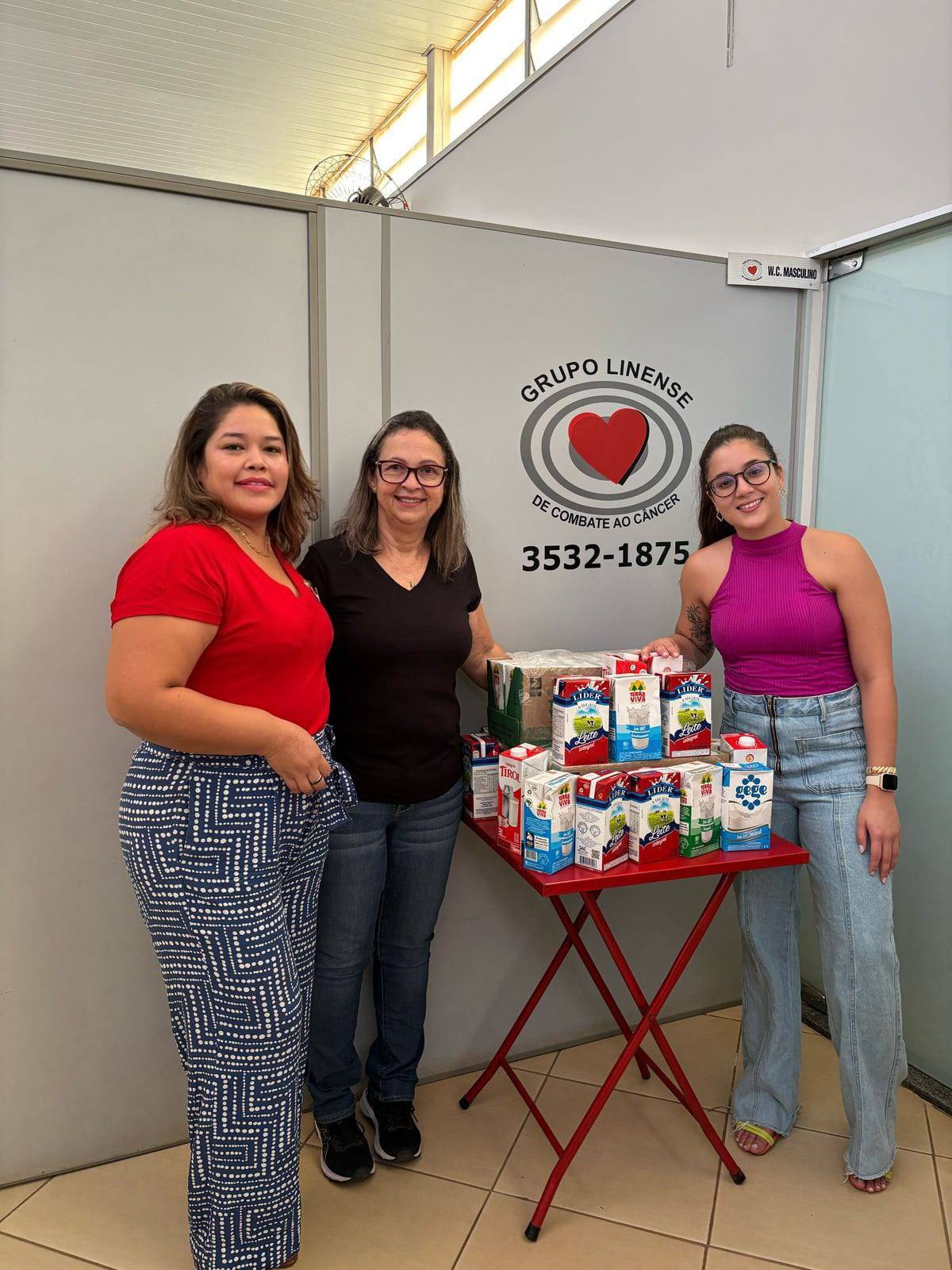 Rotary Club de Lins - Norte Realiza a Entrega de 51 litros de Leite 