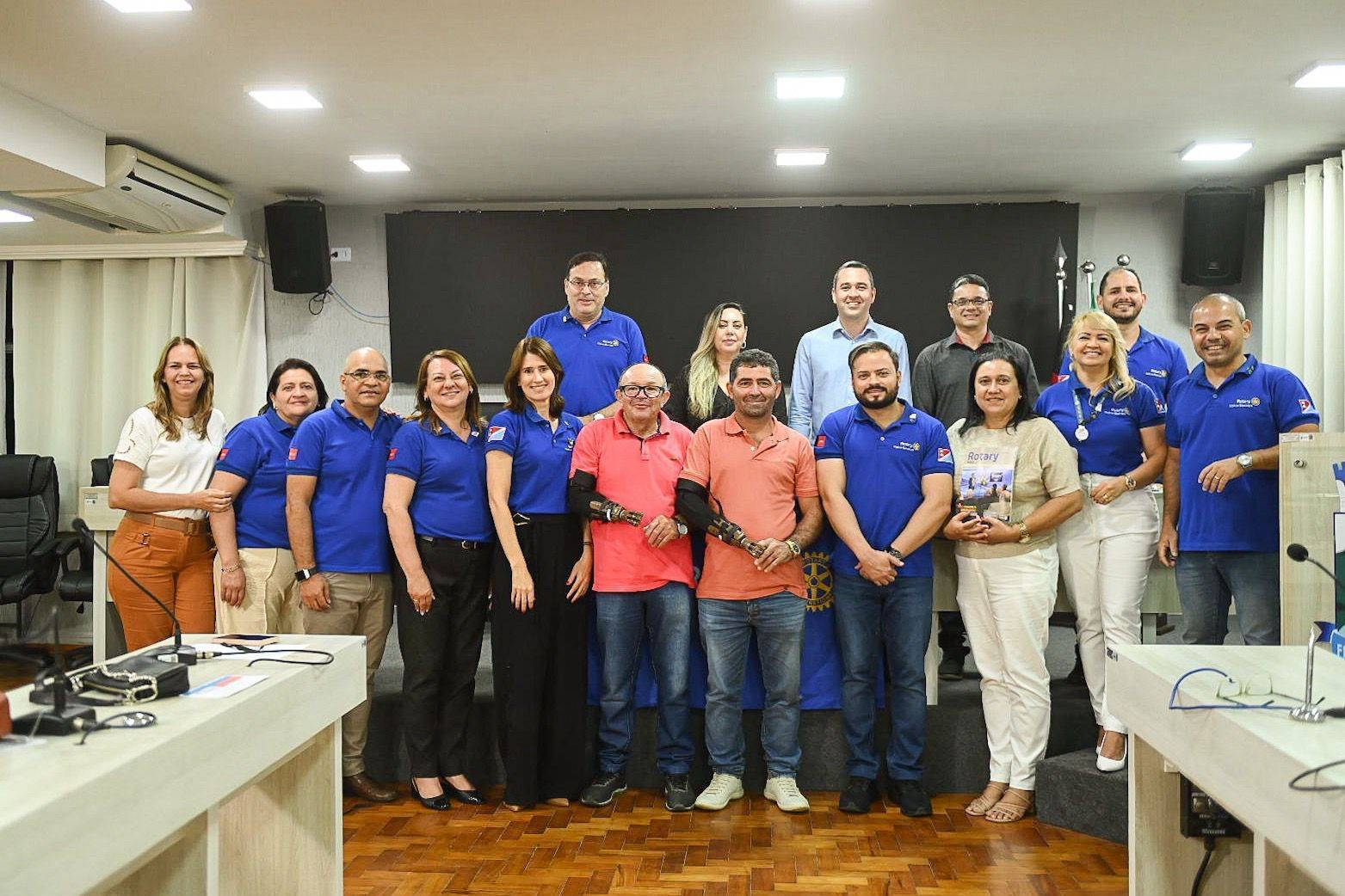 Entrega de mais duas próteses LN4 pelo Projeto Mãos Solidárias