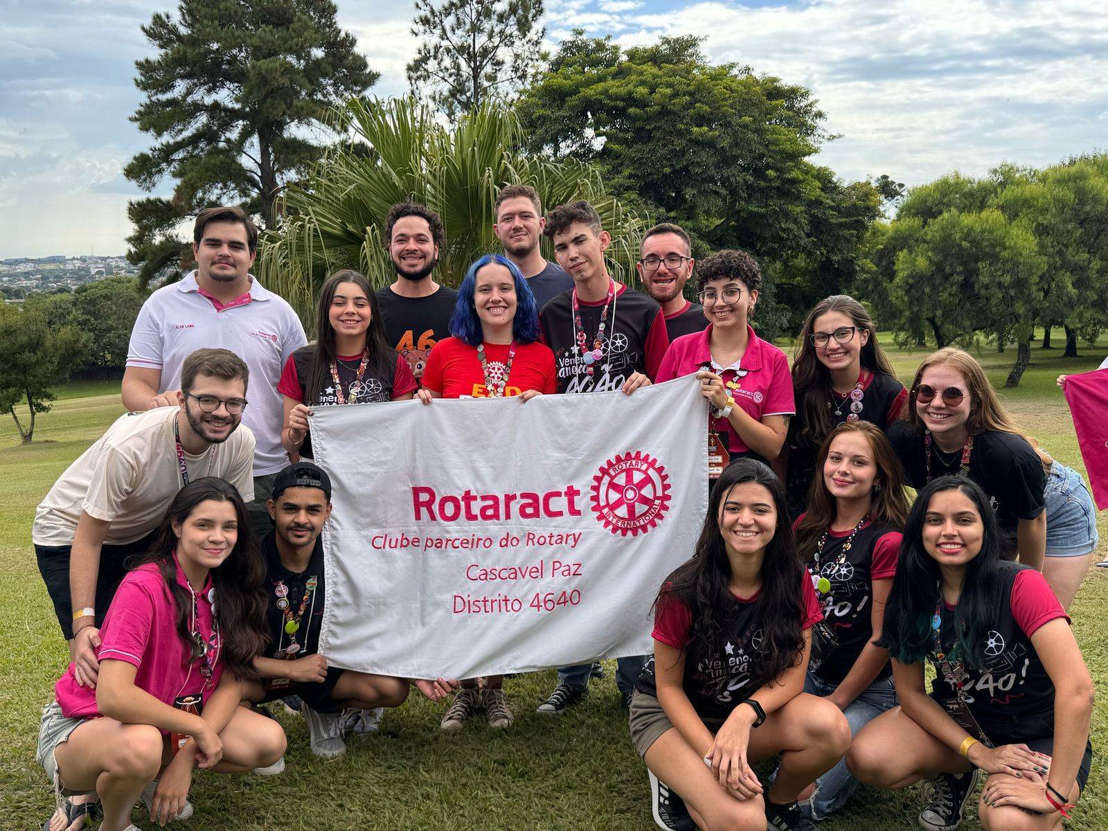 Membros do Rotaract Club de Cascavel-Paz 