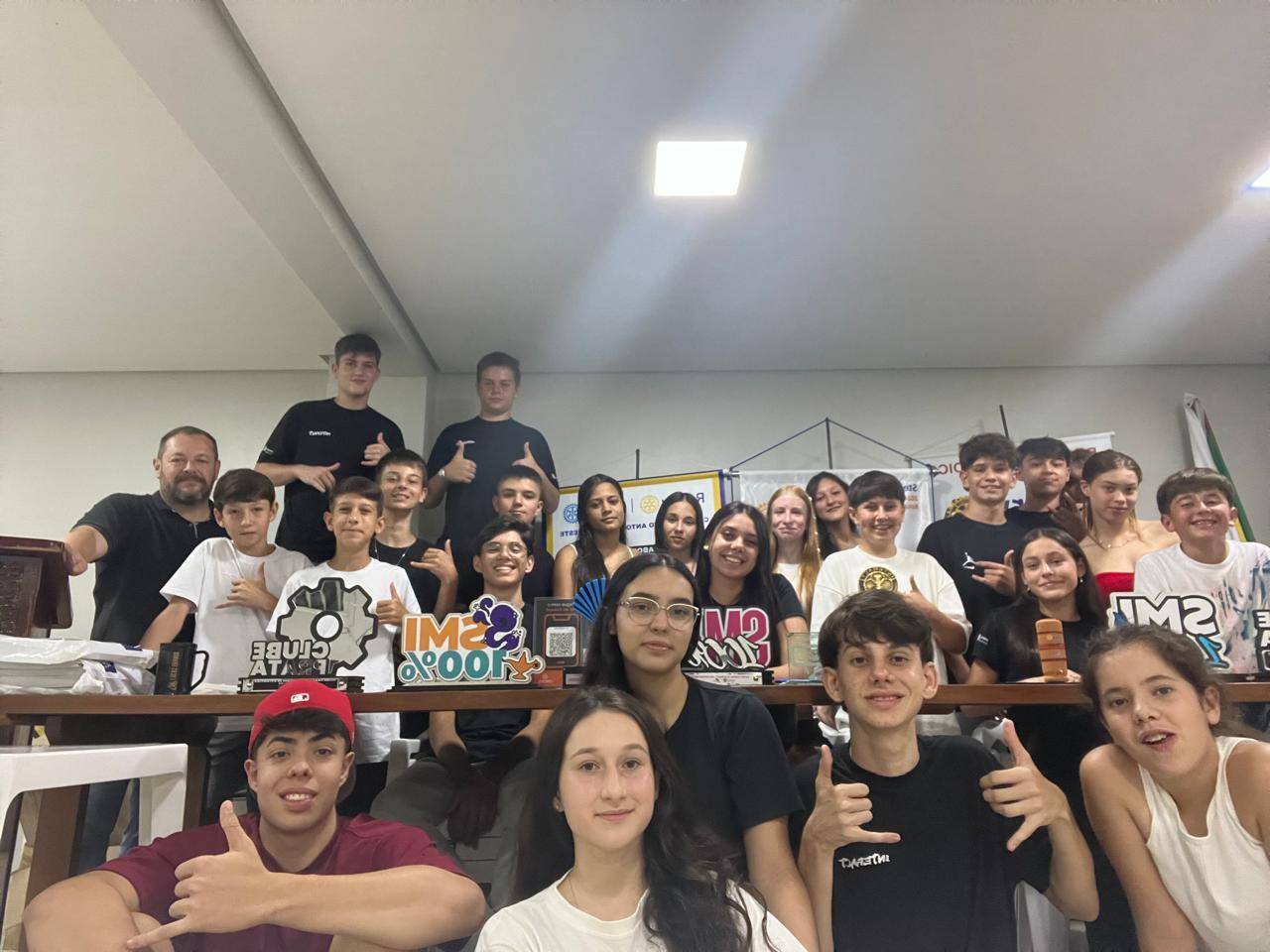 foto da reunião do dia 13 de março