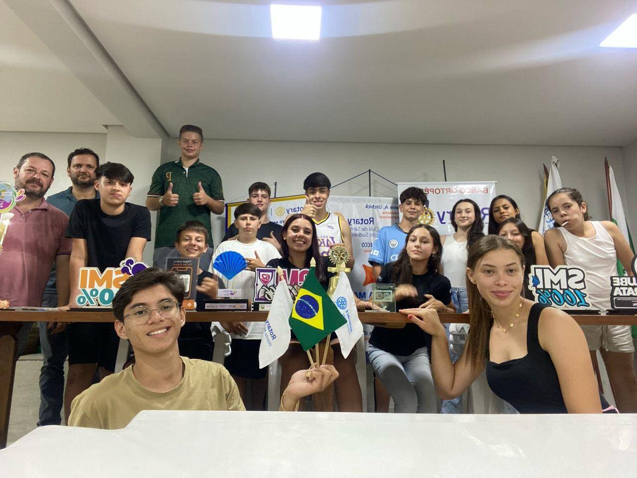 foto da reunião do dia 27 de março