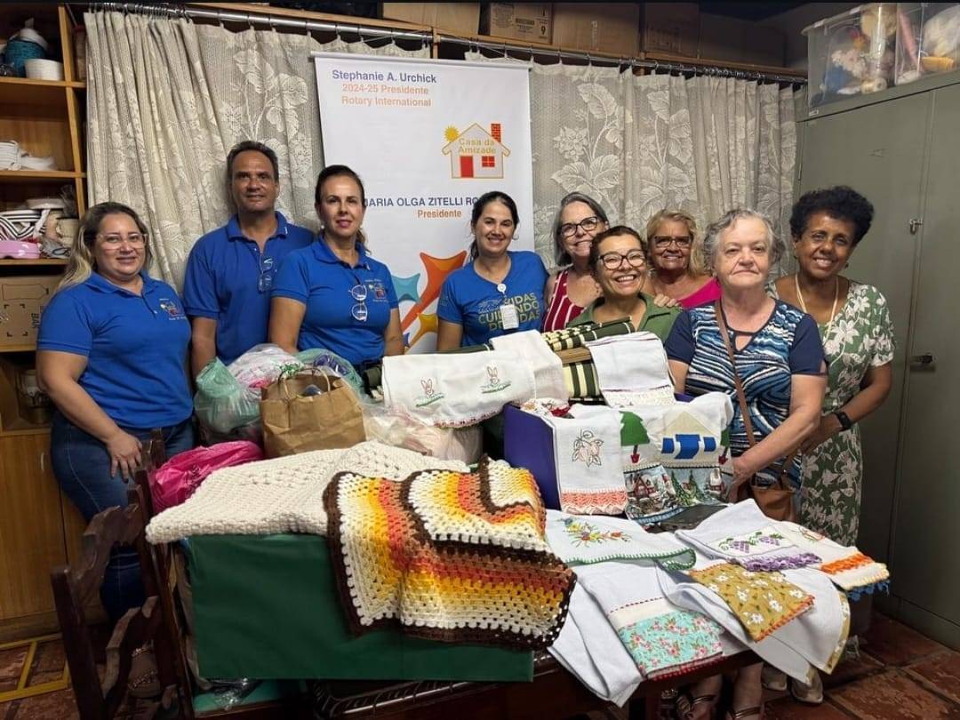 Casa da Amizade de Itápolis realiza doação à Entidade Anna Marcelina de Carvalho em Jaú