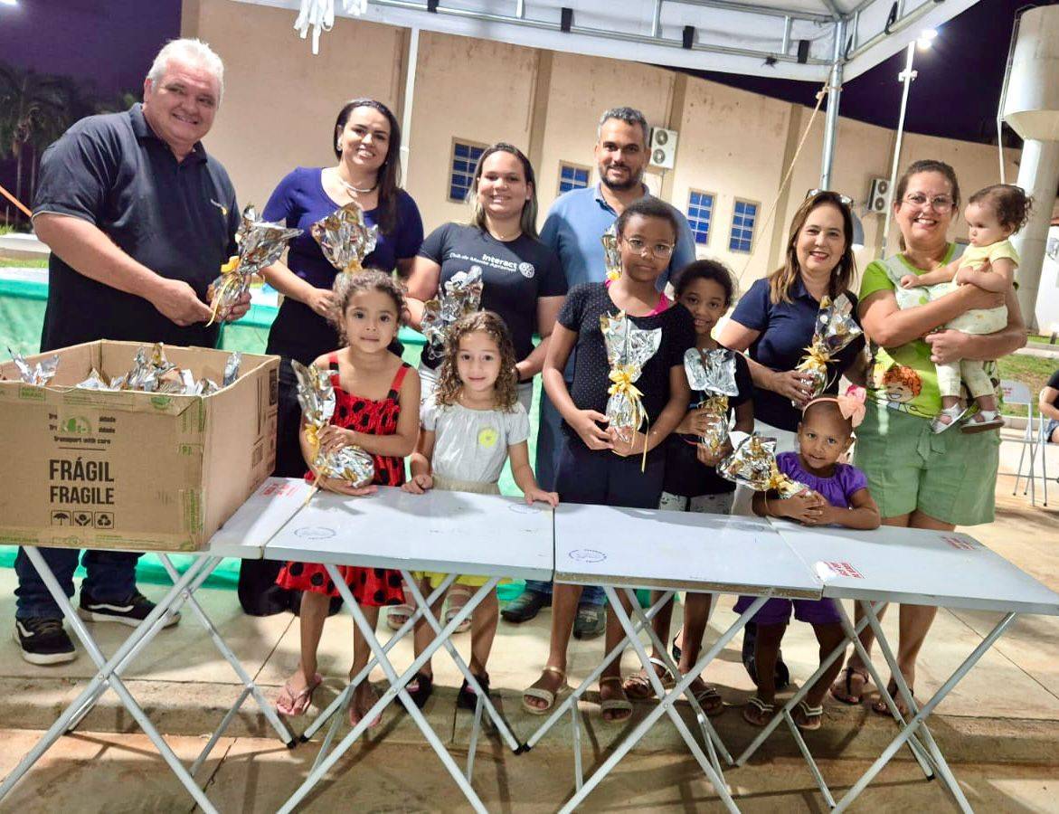 Rotary Club de Monte Aprazível realiza entrega de ovos de Páscoa para as crianças carentes da comunidade