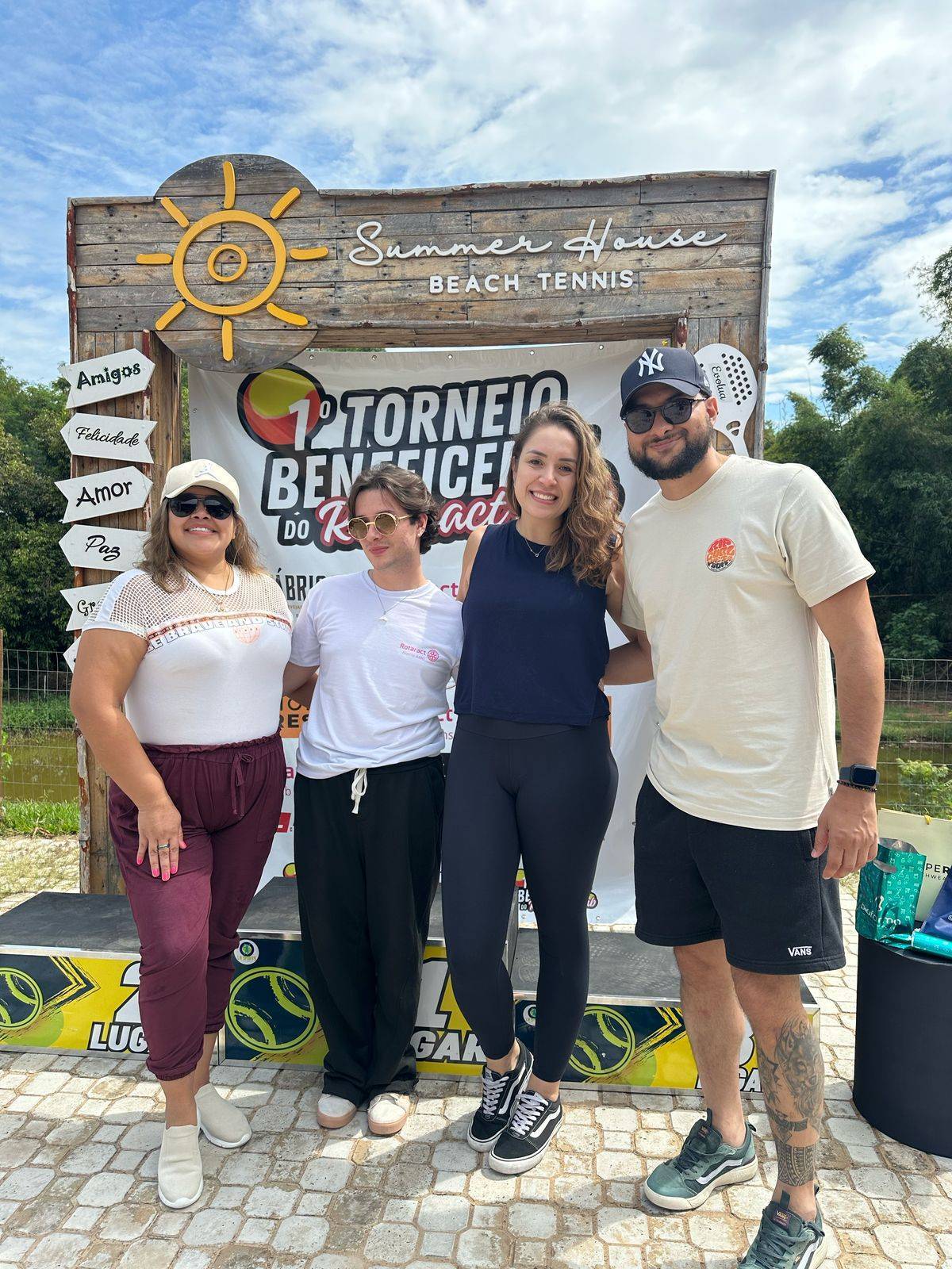 Rotary Club de Lins - Norte e o Rotary Club de Lins estiveram presentes no 1º Torneio Beneficente de Beach Tennis