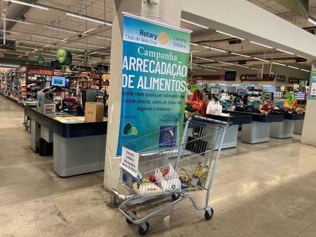 A campanha do Carrinho Solidário acontece sempre no segundo sábado de cada mês beneficiando o Educandário Bento de Abreu em Marília