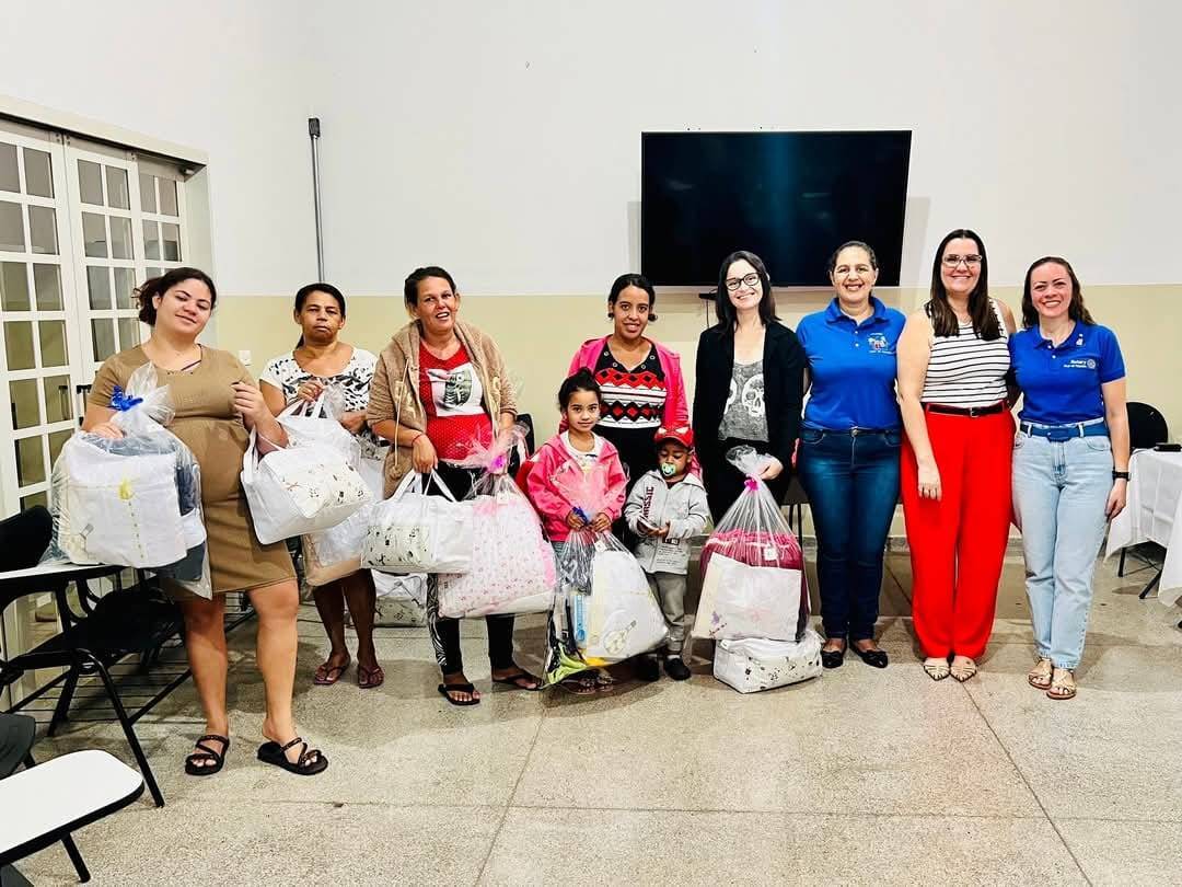 Casa da Amizade de Itápolis realiza parceria com o CRAS e participa do Curso para Gestantes