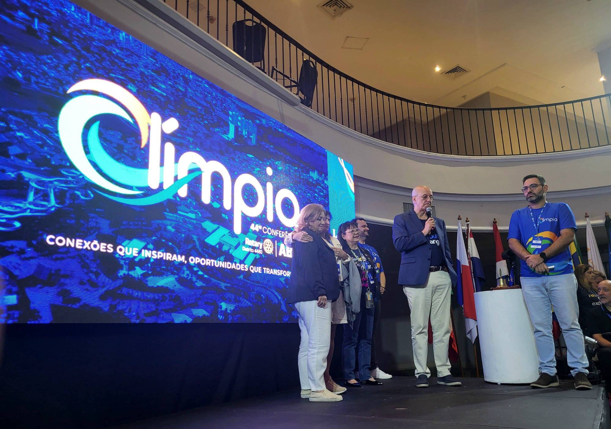 Divulgação da ABIJ Olímpia em Cali, na Colômbia, com o Pres. Mario César.