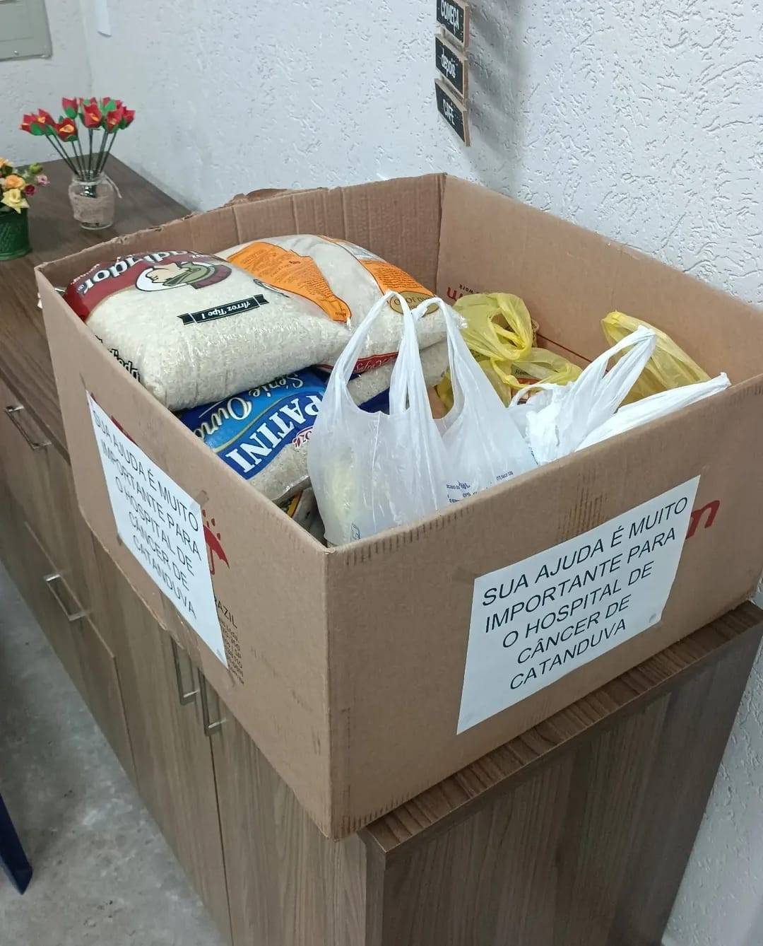 Rotary Club de Urupês doam alimentos para HOSPITAL DE CÂNCER DE CATANDUVA