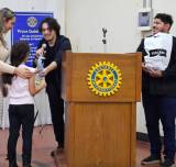 Foto 6 - Companheirismo - Ellen com a filha Valentina, Fernando Rocha e Guilherme Rogério