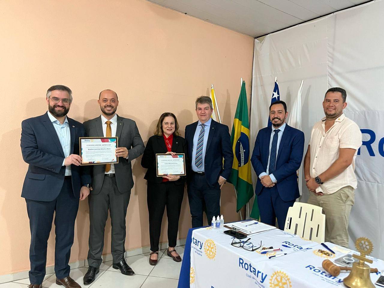 Posse de novos Rotarianos!!  "Dar de Si Antes de Pensar em Si"