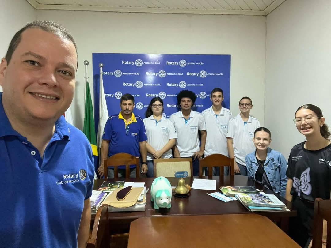 Interactianas e conselheiro do Interact Club de Itápolis realizam visita ao Interact Club de Bariri