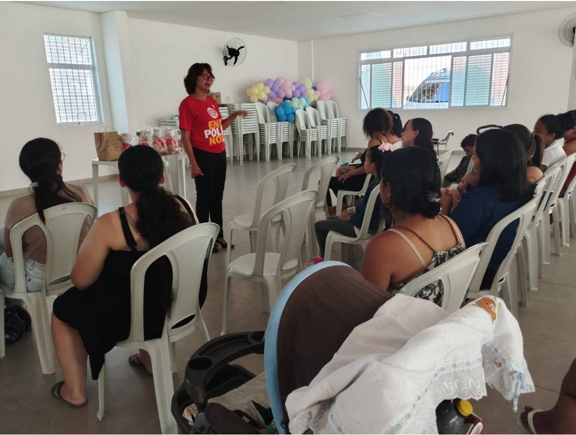 Quem ama vacina no Coração de Mães 