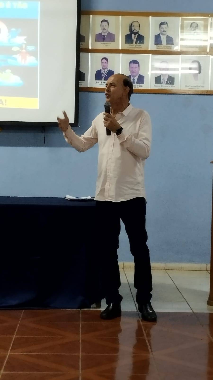 Rotary Club de Ilha Solteira realiza palestra motivacional