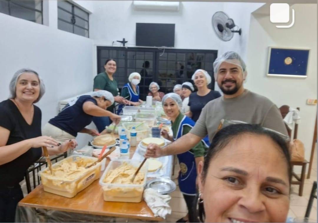 Rotary Club de Lins - Sul a Todo Vapor na Produção das Tortas de Uva para o Dia das Mães