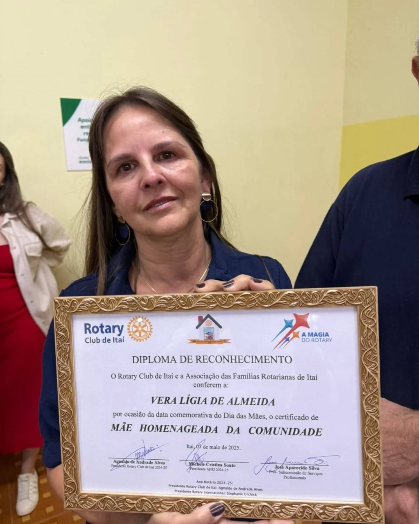 Vera Lígia de Almeida —   Servidora pública municipal aposentada e atualmente empreendedora no ramo de decoração infantil e festas de aniversário, com o; Lema: "Seu sonho é nosso compromisso."