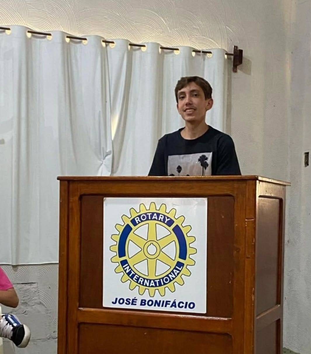 Rotaract Club de José Bonifácio empossa novo associado