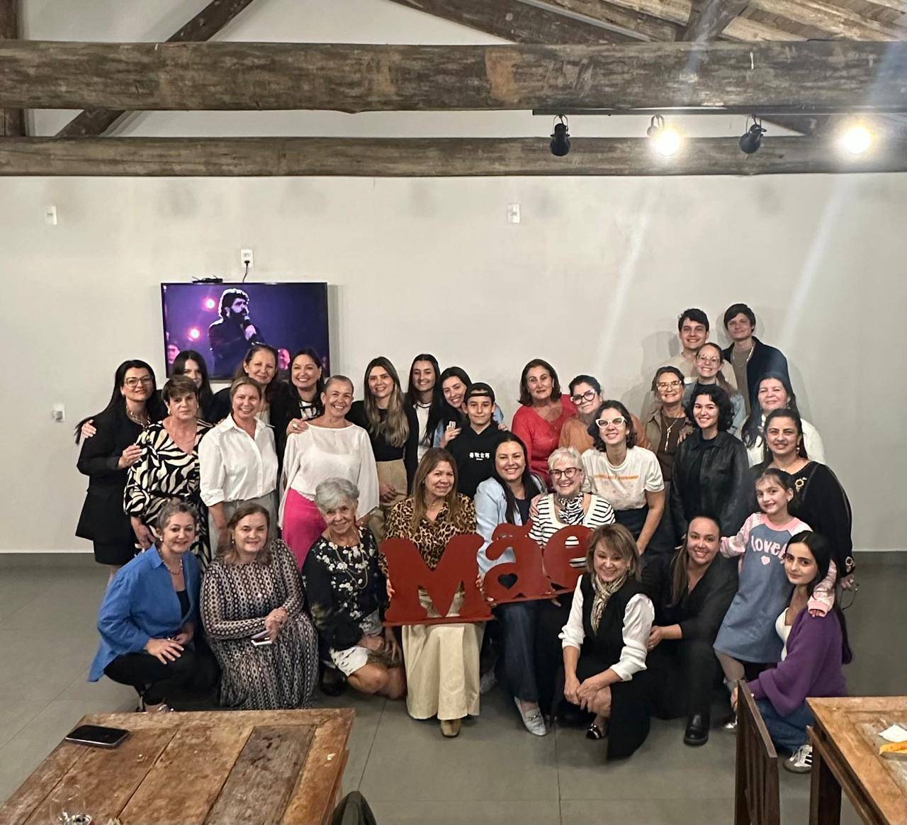 ROTARY CLUB DE TUBARÃO LUZ - MOTHER DAY - CELEBRAÇÃO DIA DAS MÃES E FILHOS EM ROTARY