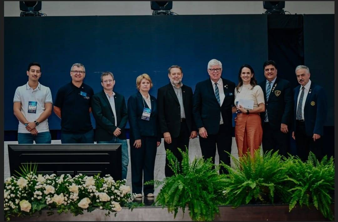 Prêmio entregue na 51o Conferência Distrital do distrito 4640.