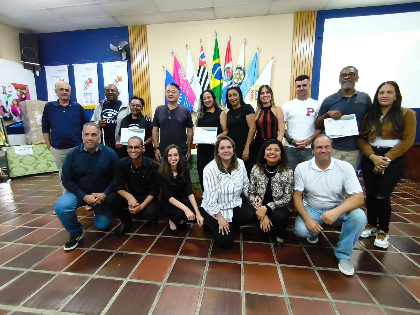 Foto das Entidades e os novos associados responsáveis pelo Projeto Integração 2025